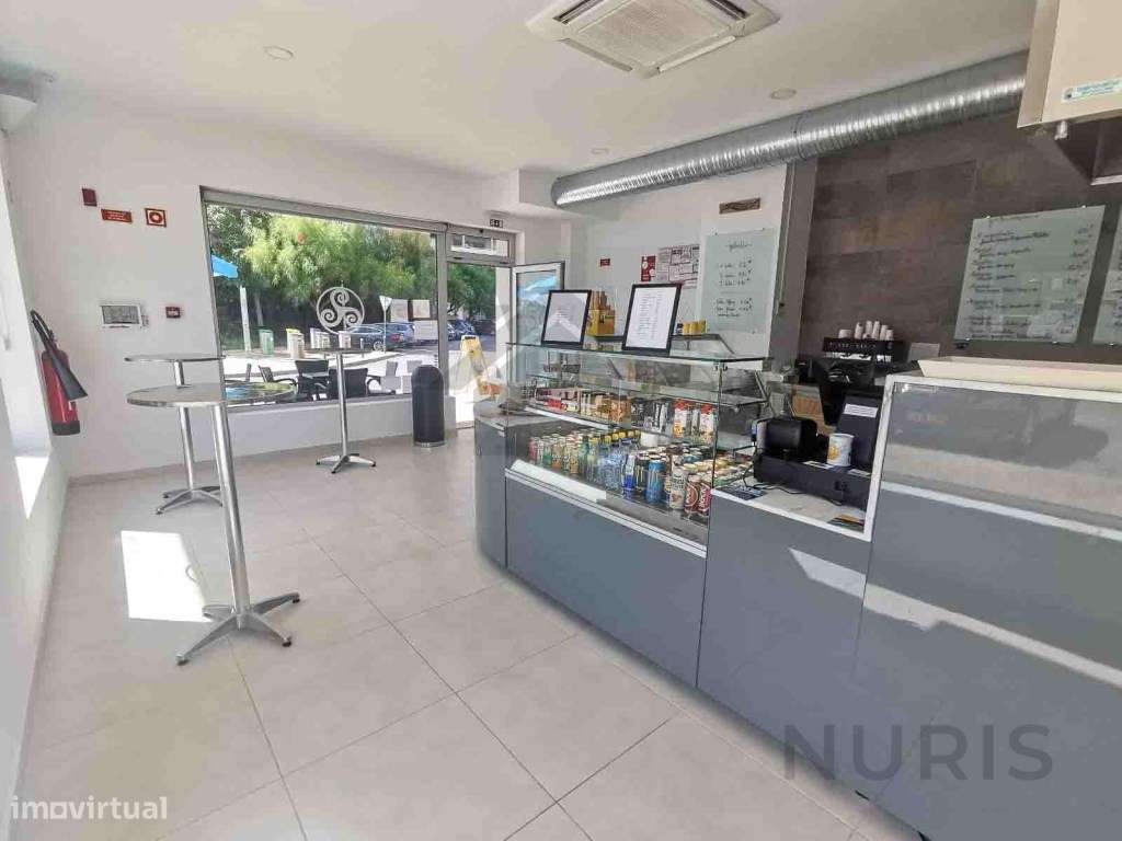 Loja - Pastelaria para Venda na Praia da Rocha - Grande imagem: 1/14