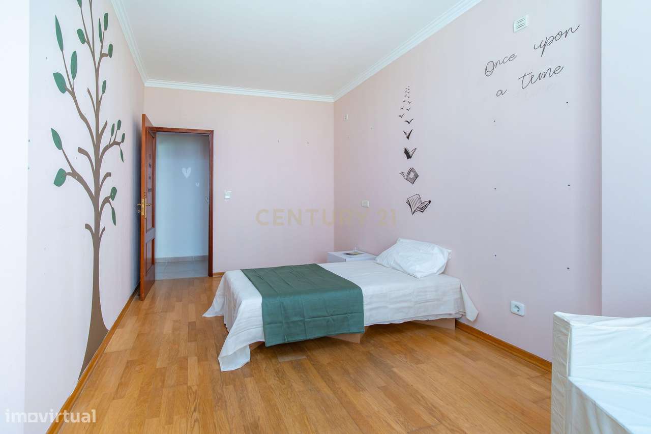 Apartamento T3 em Alcochete com garagem e arrecadação - Oportunidade Ú-22