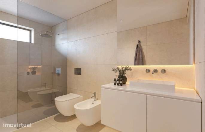 Vende-se T2 com varanda - Lordelo - Grande imagem: 4/8