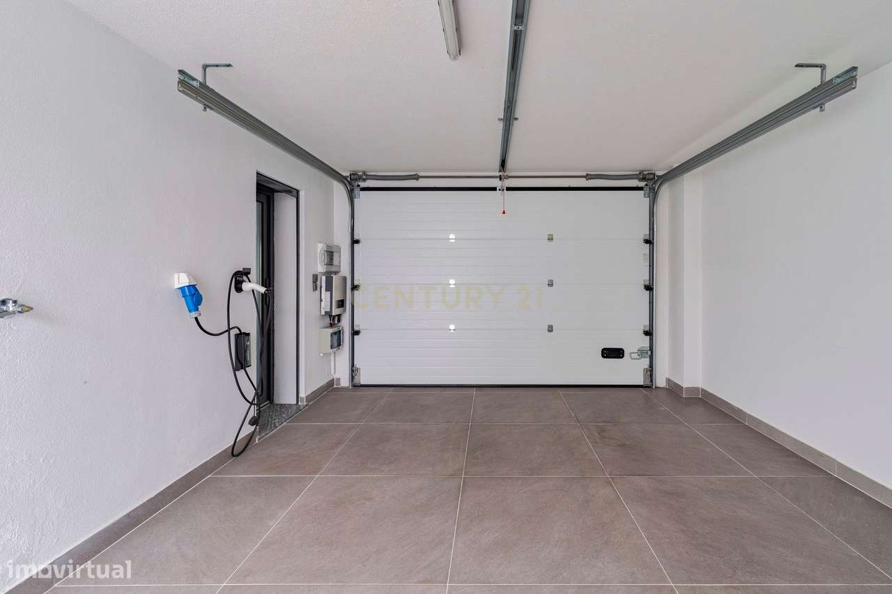 Casa em Construção  com piscina localizada na Quinta do Desembargador-19