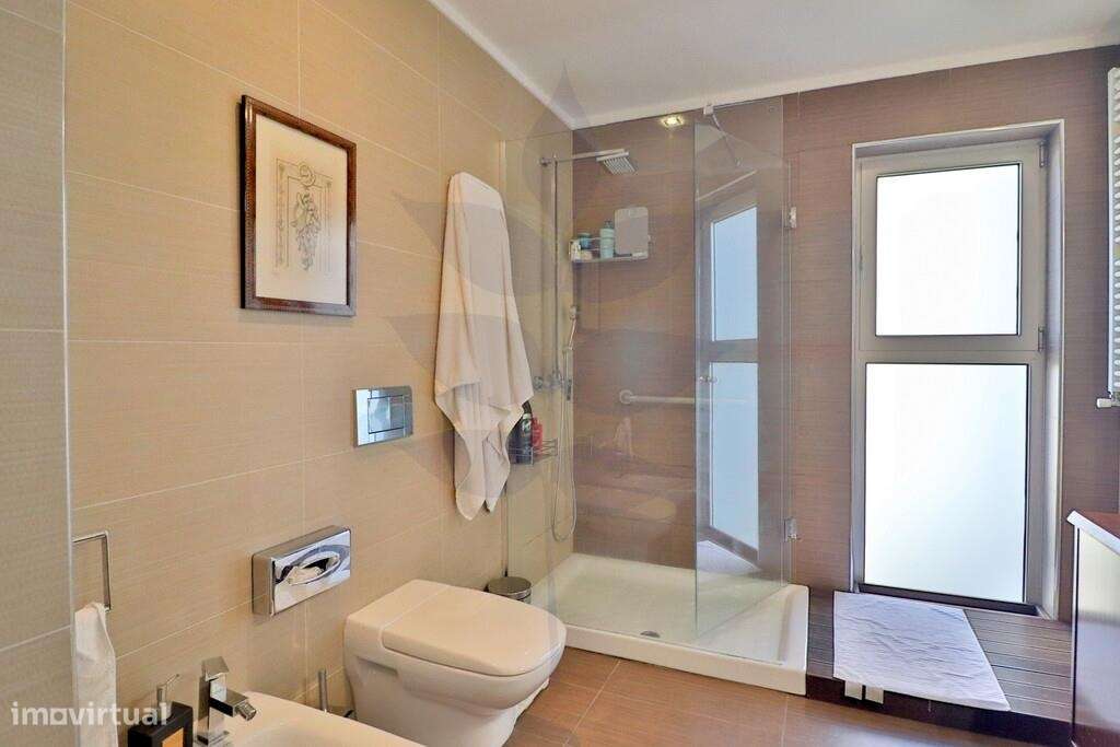 Venda Moradia Geminada Palmeira T4-36