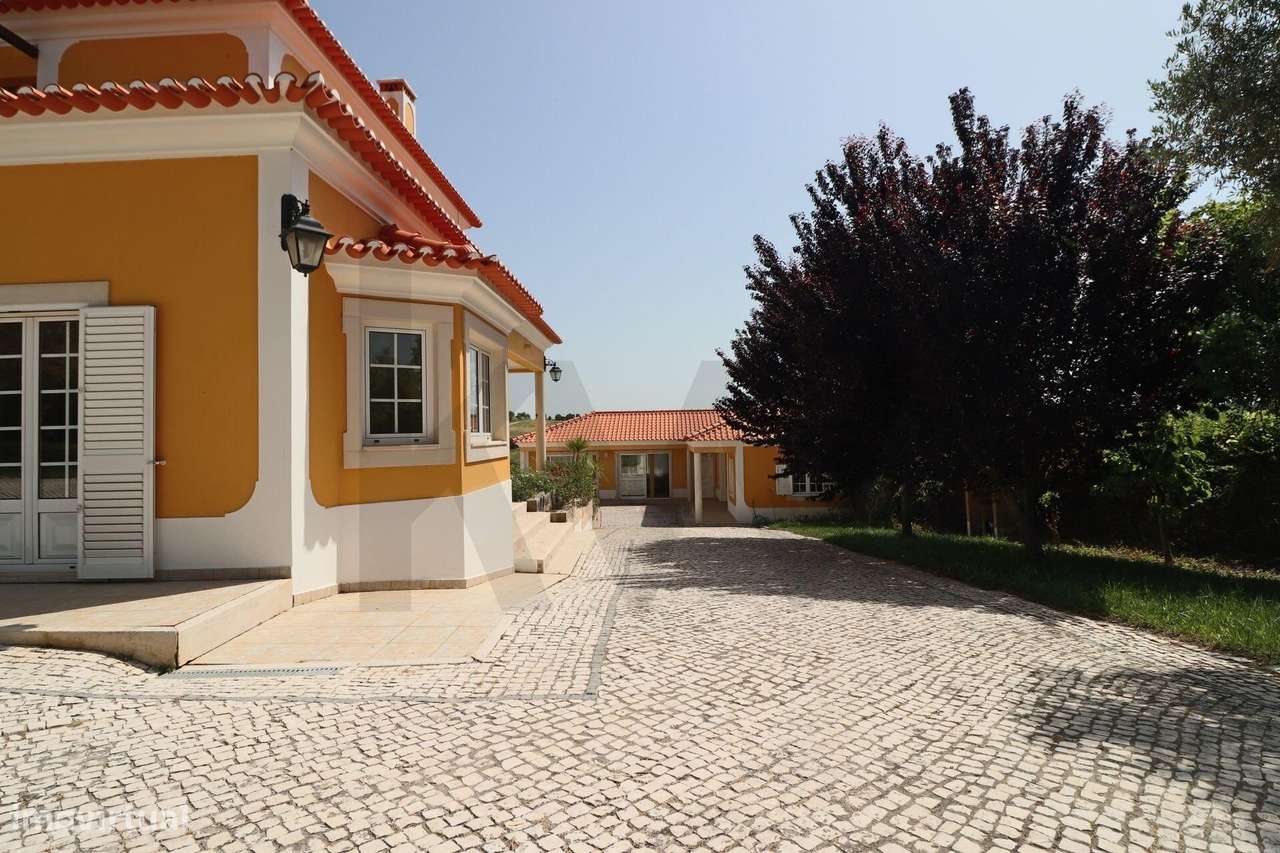 Moradia de Luxo com Piscina e Vistas Panorâmicas | Moçarria, Santarém-42