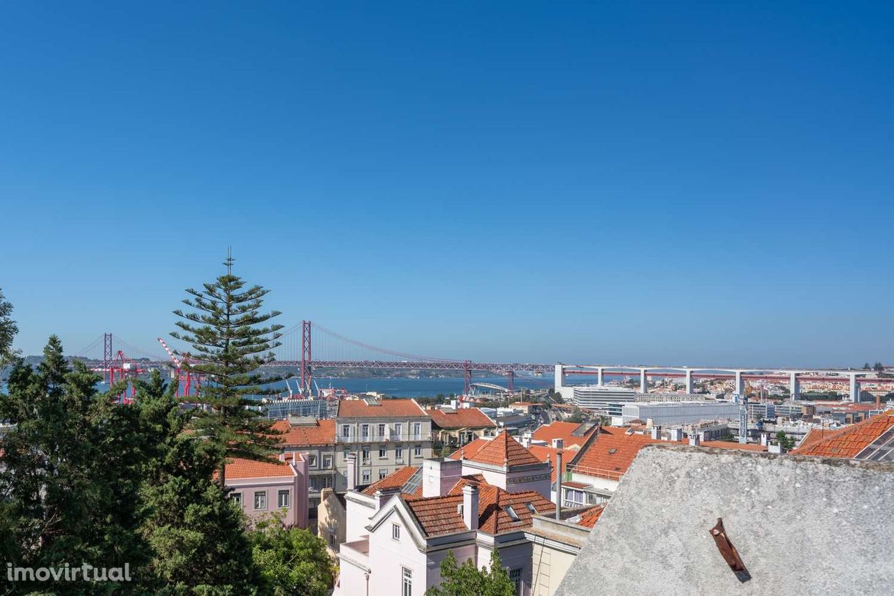 Apartamento T3com terraço na Estrela