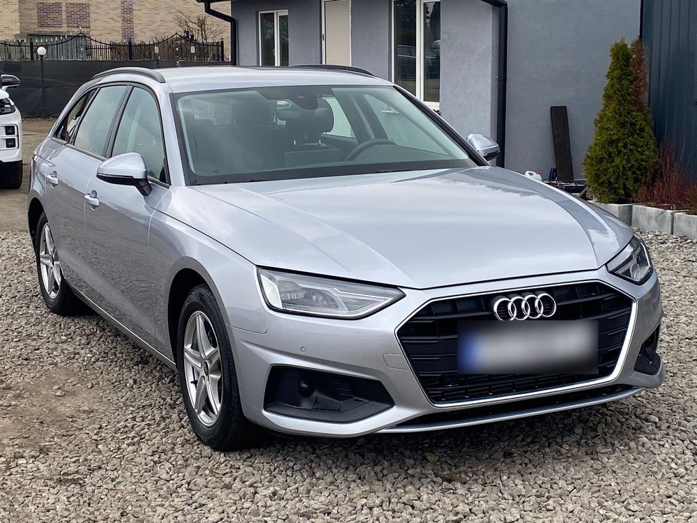 Audi A4 B9 35 TFSI mHEV S tronic 2024