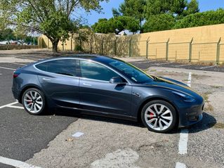 Tesla Model 3 Long-Range Dual Motor AWD