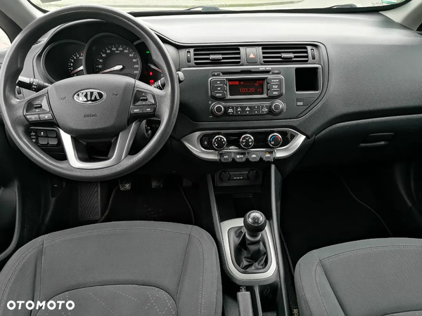 Kia Rio 1.2 Dream Team Edition - 10