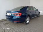 Skoda Superb 2.0 TDI DSG Ambition - 38