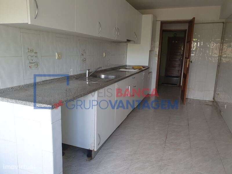 Apartamento T3 102 m2, situado em Santa Marinha - Grande imagem: 5/8