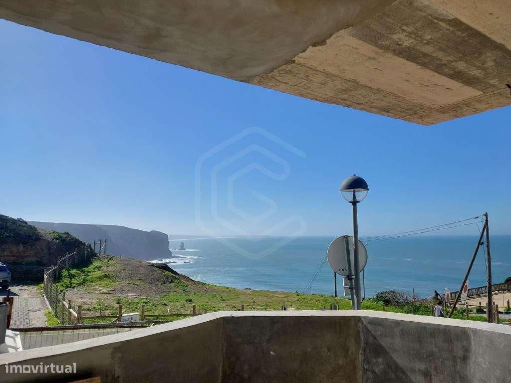 Apartamento T3 na Praia da Arrifana, com vista mar desobstruída, Al... - Grande imagem: 5/31