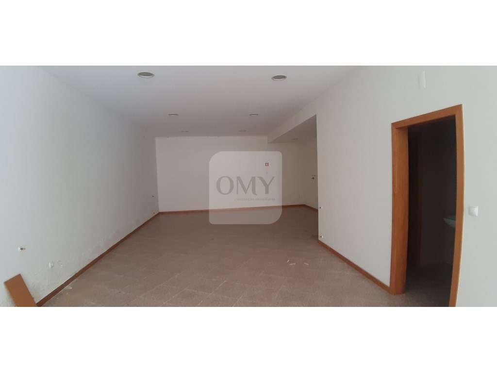 Loja de 113 m2 na Vila de Murça - Grande imagem: 5/8