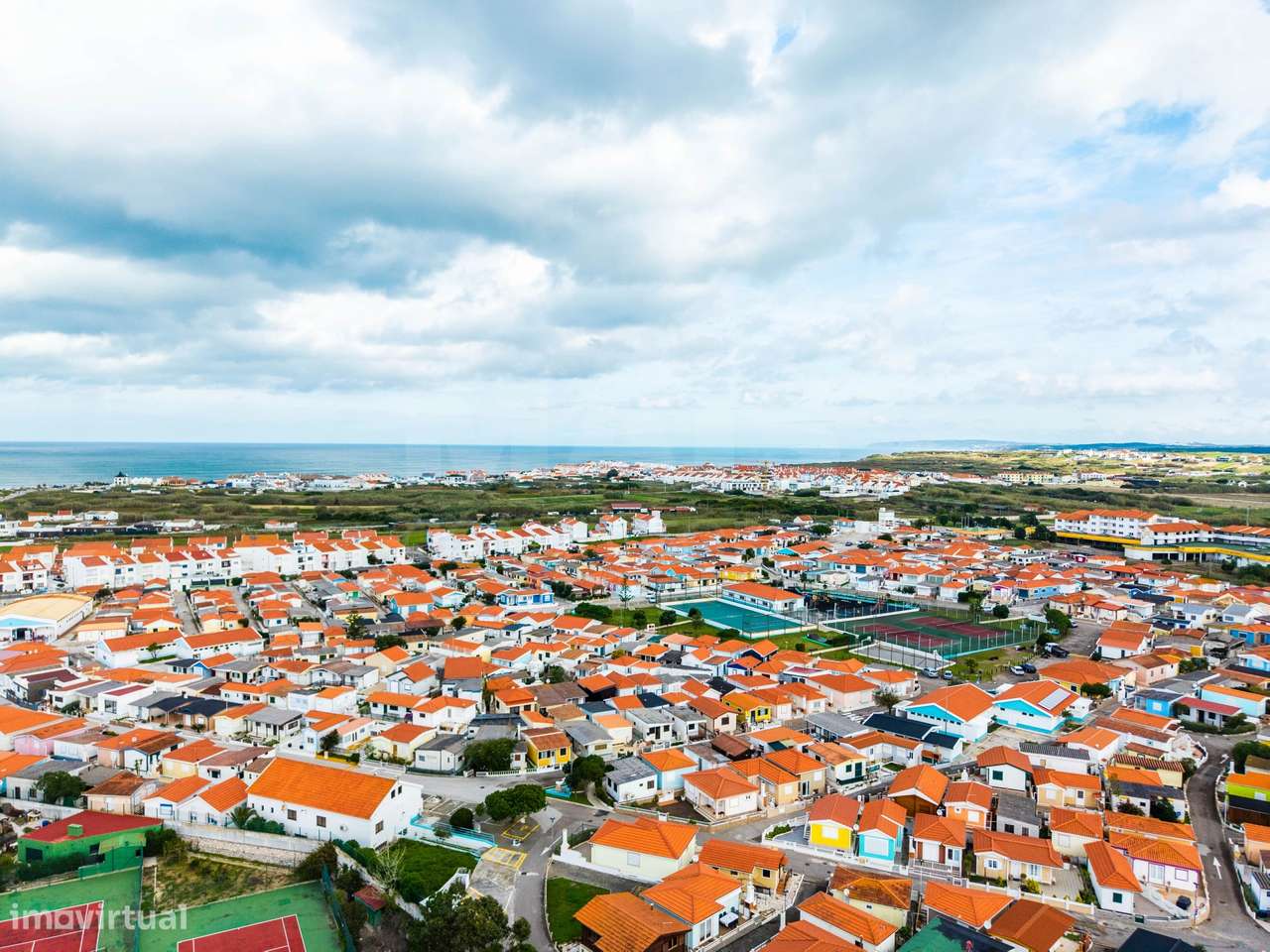 Apartamento T2 com Sótão e Varanda junto à Praia do Baleal-40