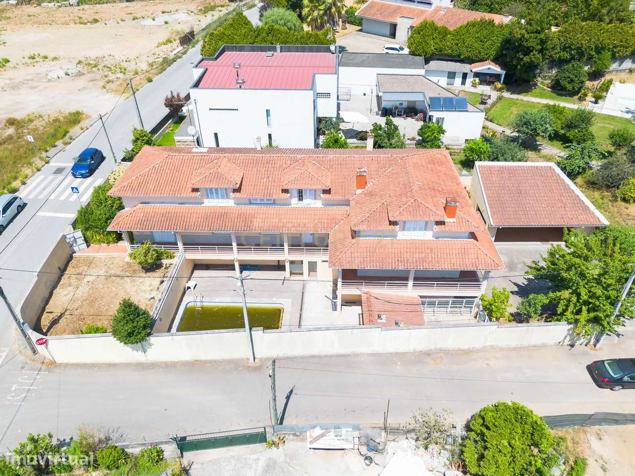 Moradia V8 Luxuosa-7 suítes privativas-Piscina - Grande imagem: 4/60