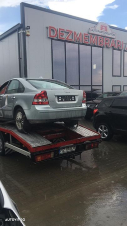 Dezmembram Volvo S 40, 2.0 D an fabr 2006 - 3