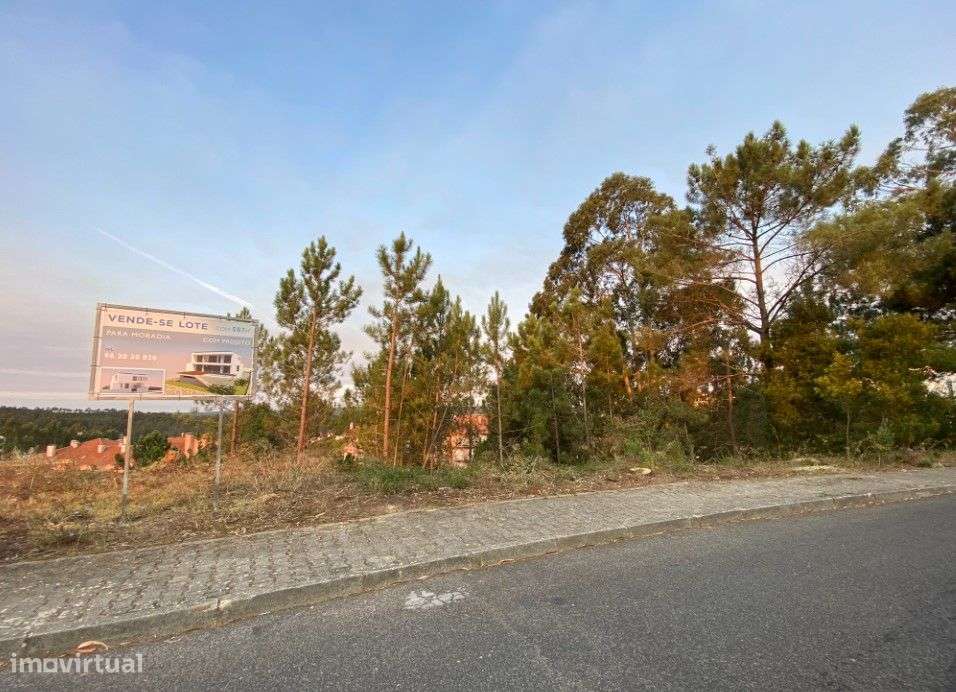 Lote Urbanizado com 587m² para Moradia -com projeto- Telheiro, Leiria - Grande imagem: 3/9