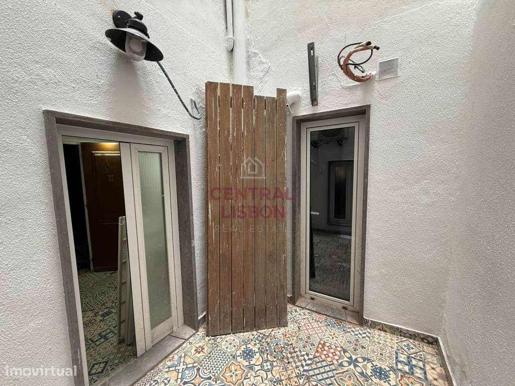 T4+1 com Terraço e Logradouro em Arroios | Possibilidade de Duas Zo...-21