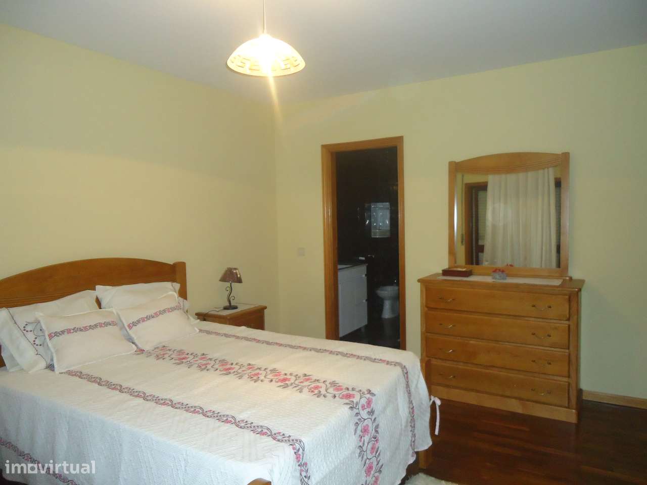 Apartamento T2 com grandes áreas, Lourosa-10