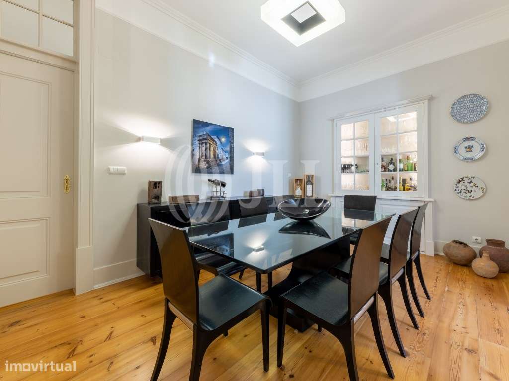 Apartamento T4 com garagem, no Chiado, em Lisboa-9