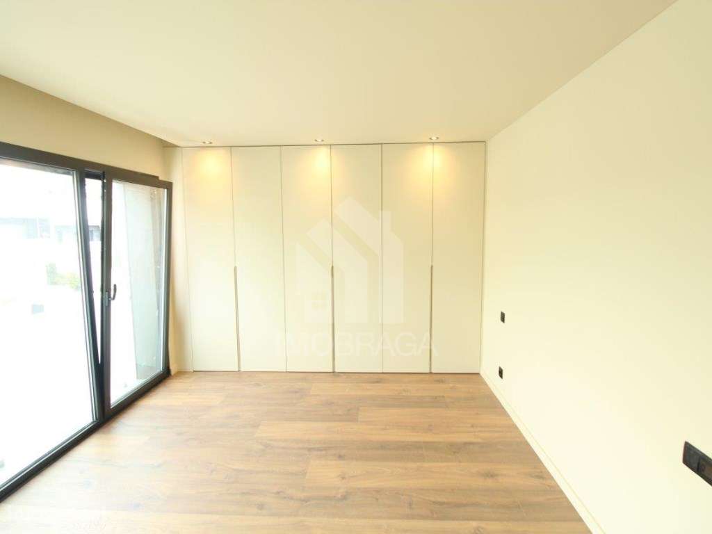 Moradia de Gaveto T3 Nova com 3 Suites | Pronta a Habitar | S. Pedr...-30