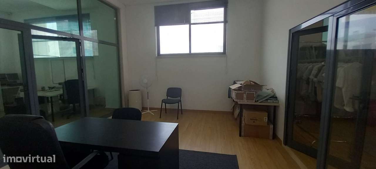 Loja para Arrendar em Quinta do Conventinho, Loures 1100€ - Grande imagem: 5/6