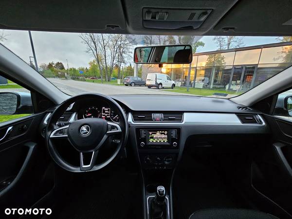 Skoda RAPID 1.2 TSI Ambition - 28