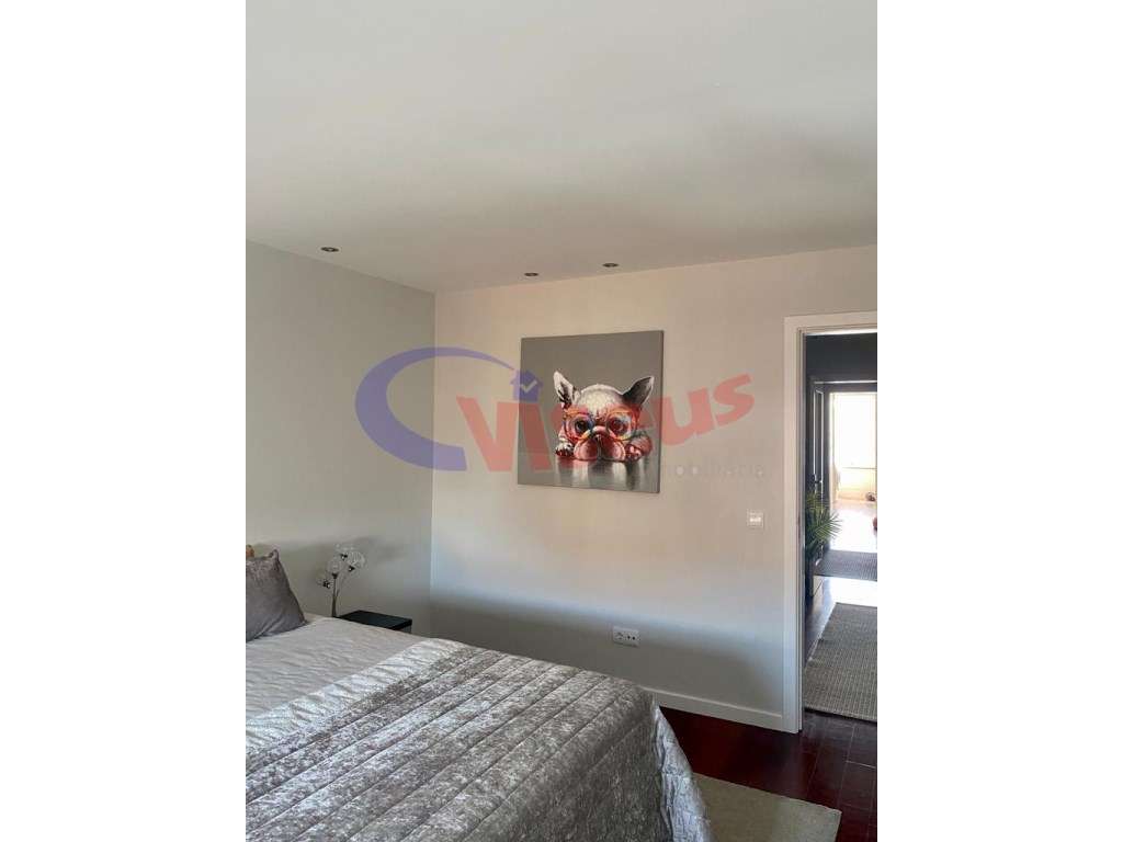 Apartamento T2 Penthouse Mobilado-38