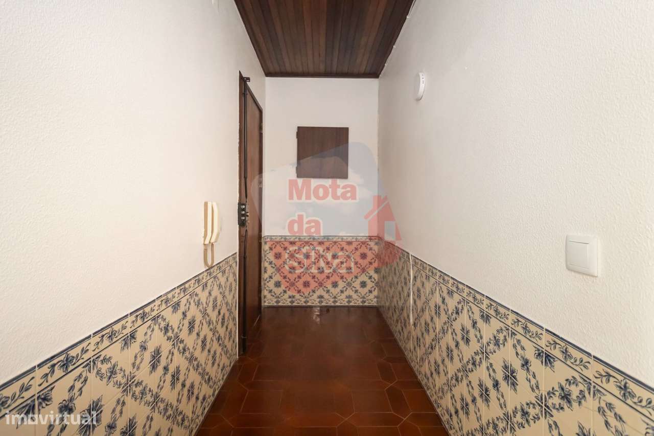 Excelente Apartamento 2 Assoalhadas no Funchalinho-14