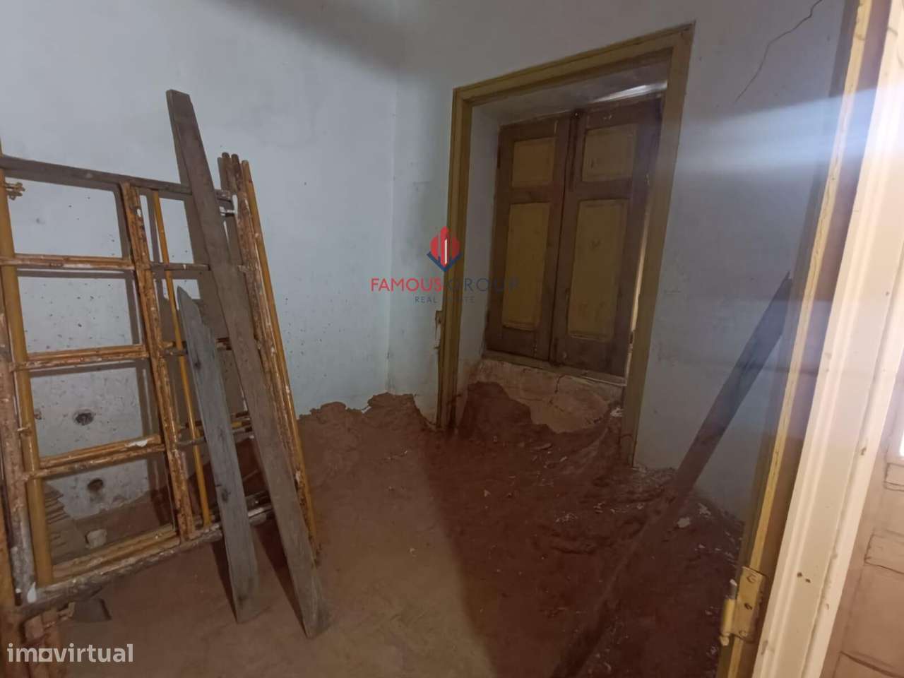 Portimão: Moradia T3 com potencial incrível, Terreno Amplo e...-13