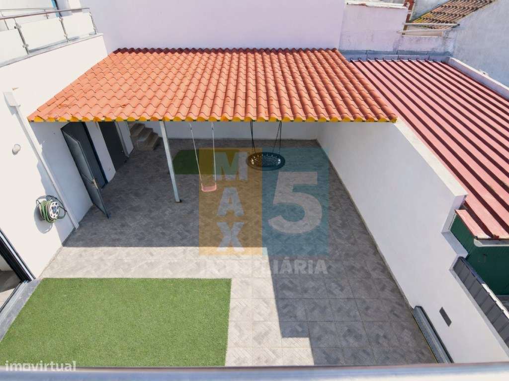 Moradia com 2 terraços em zona calma - Montijo-48