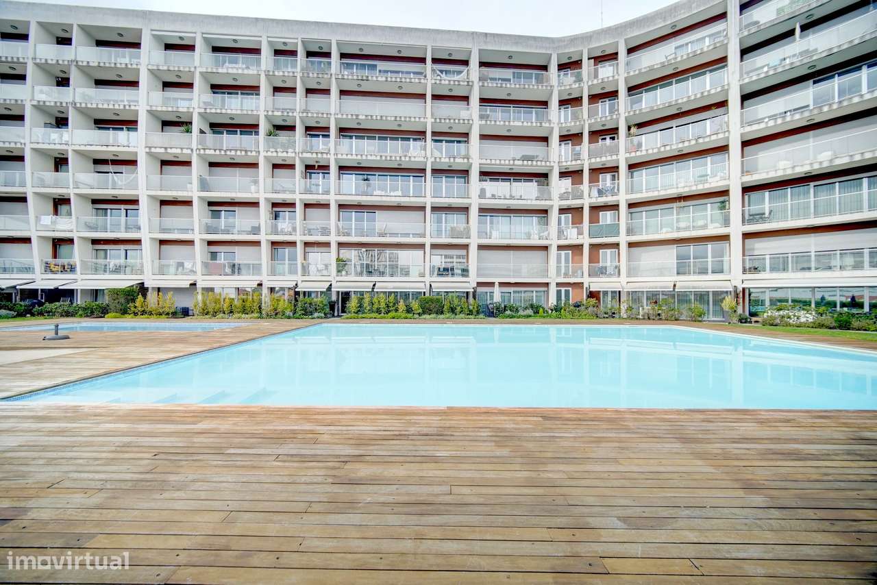 Apartamento em condomínio fechado com Vista Rio-23