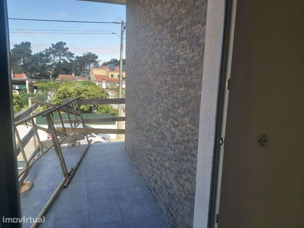 Excelente Moradia Isolada Duplex com 5 Assoalhadas-19