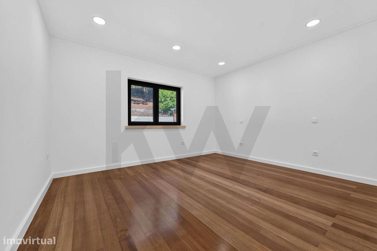 Moradia T5 com piscina e mais de 8.000 m2 de terreno | Seramena, Sobra-50