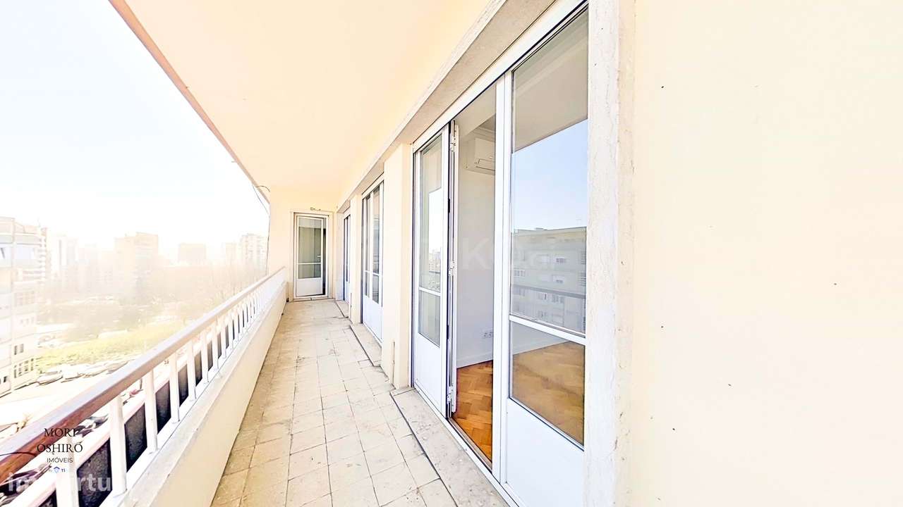 APARTAMENTO 5 ASSOALHADAS | VARANDA EM “L” PANORÂMICA | VISTA LISBOA E-26