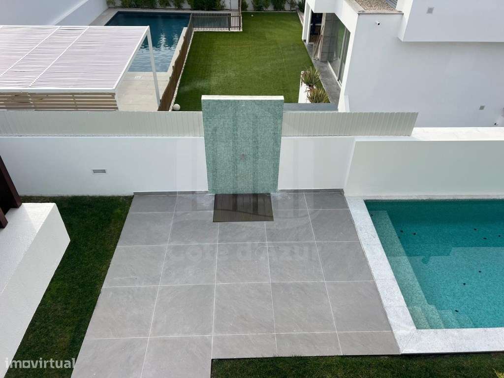 Moradia independente em Vale Figueira -Sobreda T 3 Duplex, com gara... - Grande imagem: 5/35