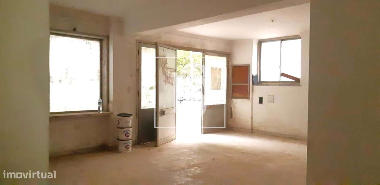 Espaço destinado a comércio ou armazém em Agualva-Cacém - Grande imagem: 2/15