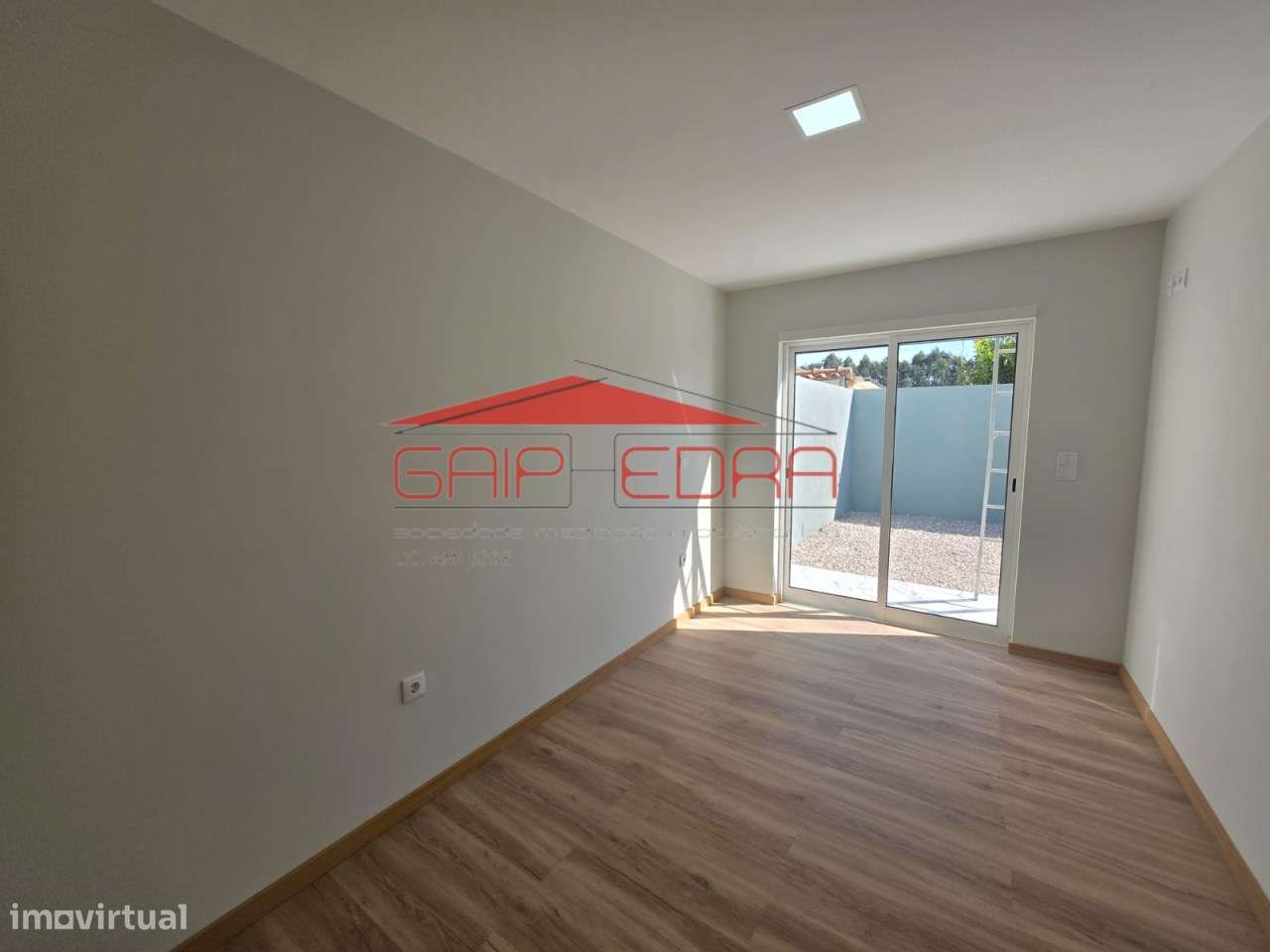 Casa térrea com jardim e terraço reconstruída Aveiro-11