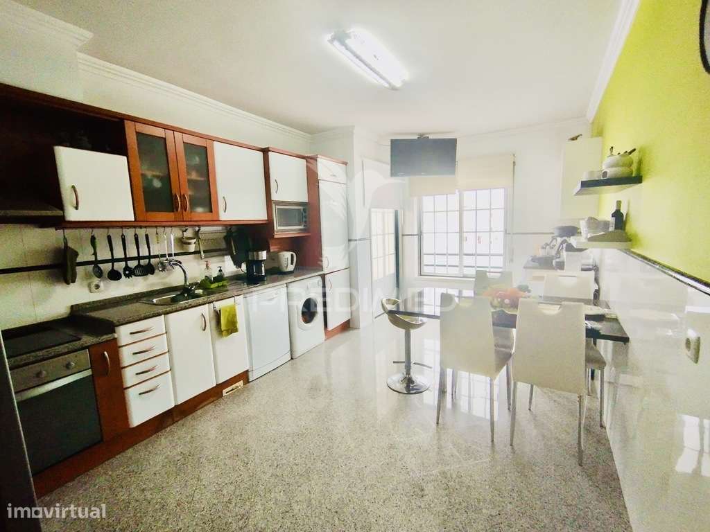 Apartamento T3 com Garagem - Grande imagem: 4/17