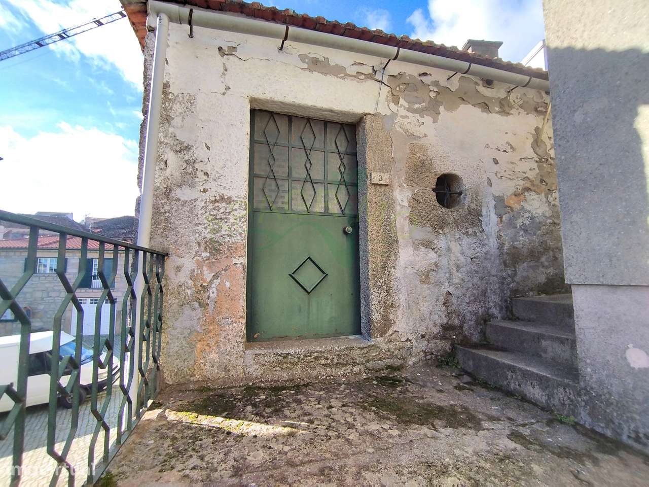 Moradia para restauro em Penela da Beira-4