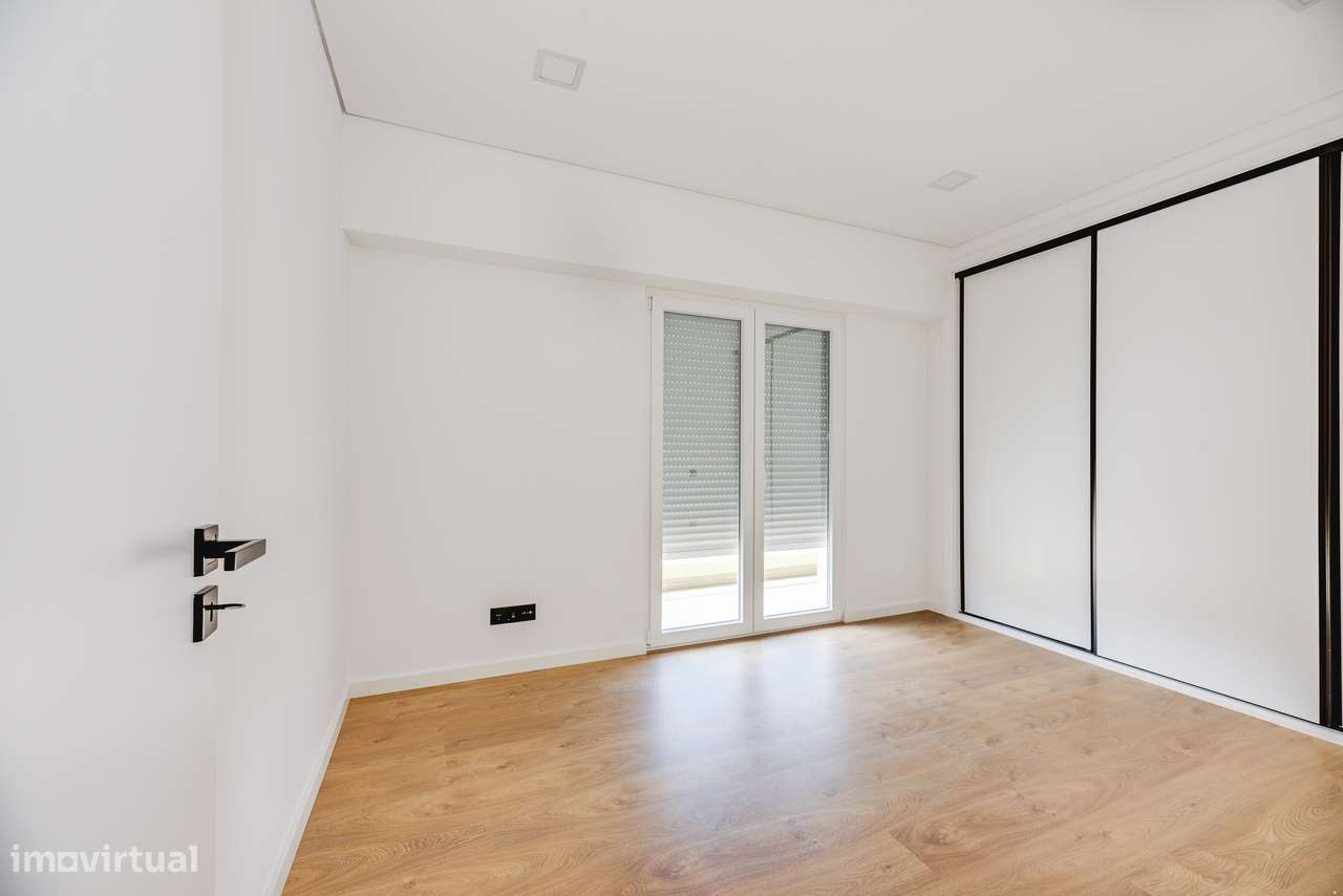 APARTAMENTO T3 | TOTALMENTE REMODELADO | SÃO JOÃO DA TALHA | LOURES-15