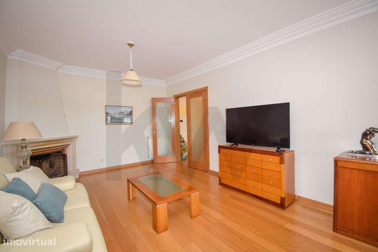 T3 para arrendamento com 2 varandas na Urbanização Parque de S. Doming - Grande imagem: 4/25