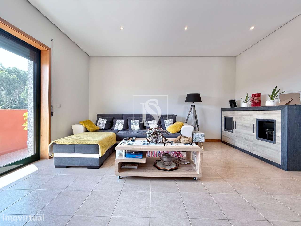 Moradia T3 + Espaço Comercial-26