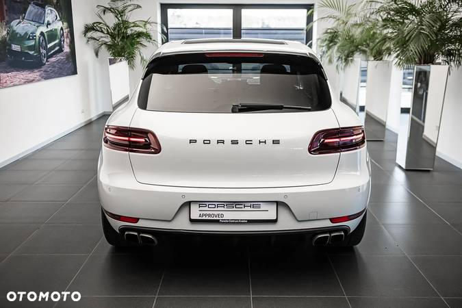 Porsche Macan Turbo - 22