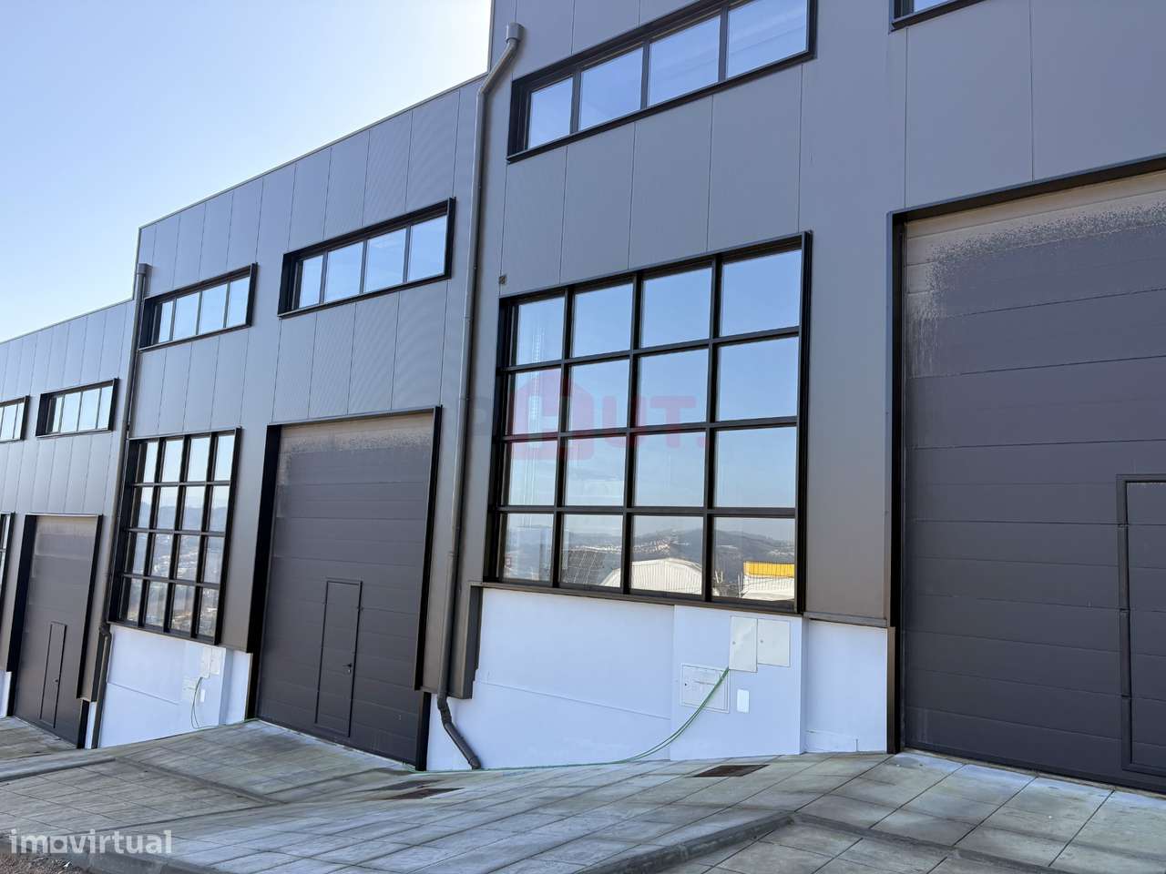 Armazem 150 M2 + 54 Logradouro Vila Meã | Amarante |-9