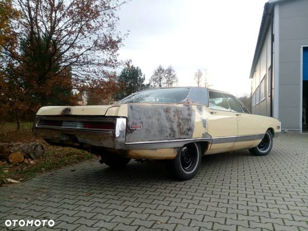 Chrysler New Yorker - 11