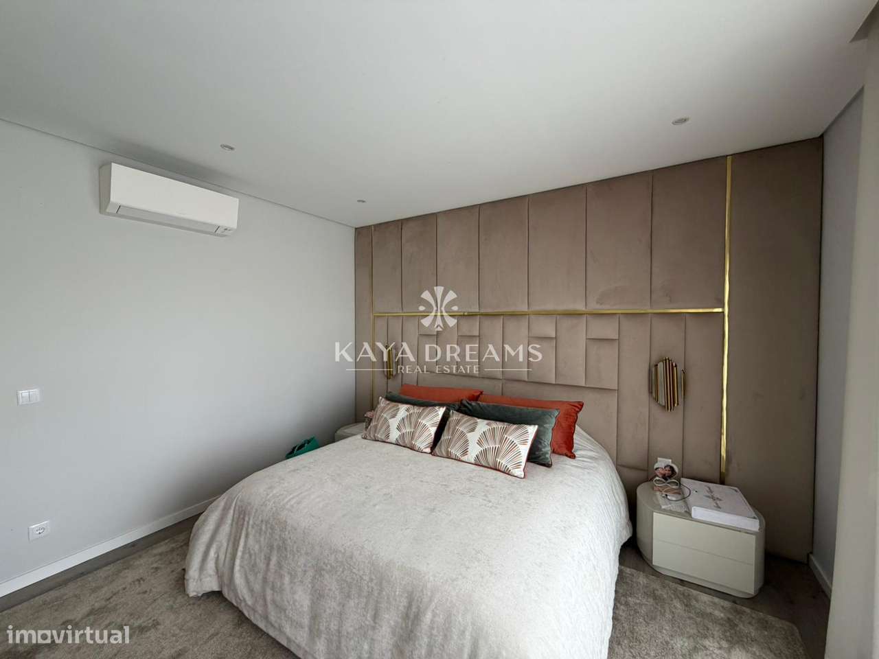 Moradia T5 Semi-Nova em Famões, Odivelas a 5 mint do Strada Outlet-12