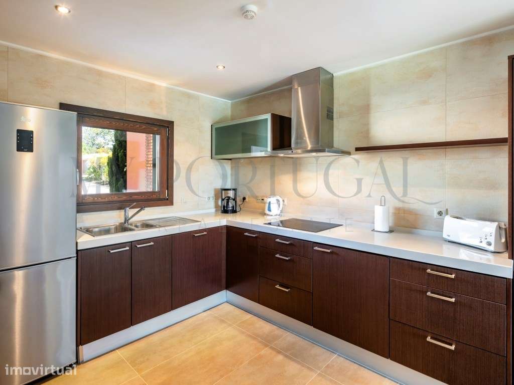 Exclusiva Moradia com Piscina Privada e Vista Mar em Condomínio Pre... - Grande imagem: 5/29