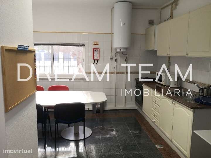 Armazém com escritório no Vale do Alecrim -  Pinhal Novo-15