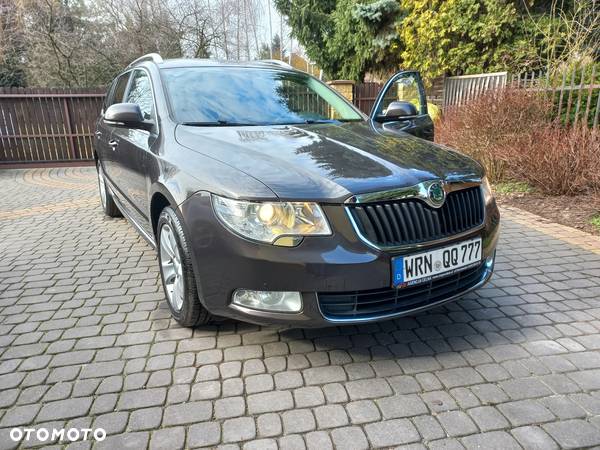 Skoda Superb 2.0 TDI DSG Ambition - 6