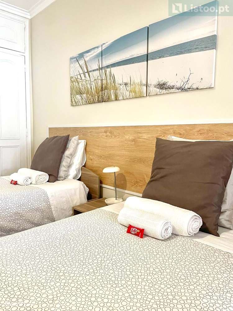 Apartamento T5 renovado e com terraço - Queluz-20