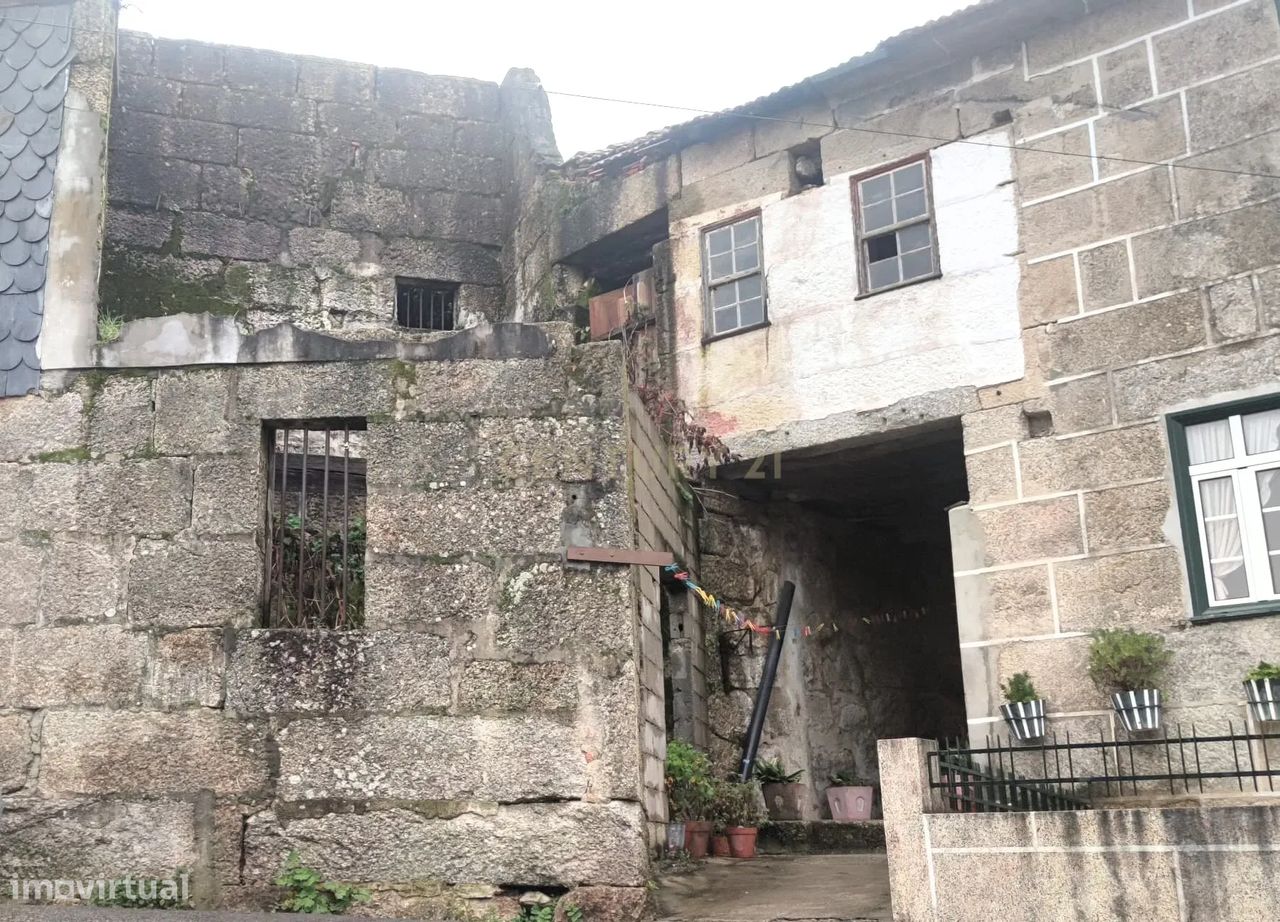 Moradia para reconstrução Juncal, Marco de Canaveses - Grande imagem: 1/5