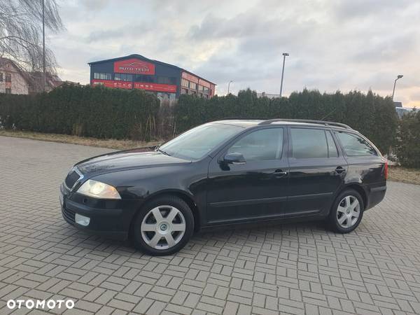 Skoda Octavia 2.0 TDI DPF DSG Elegance - 1